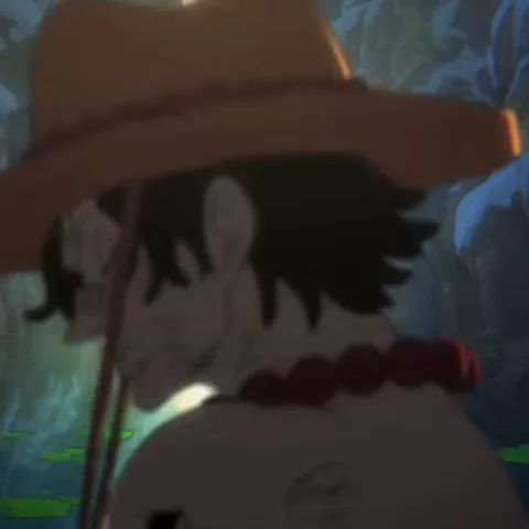 Анимация Эса из One Piece, который спокойно поворачивает голову в профиль.