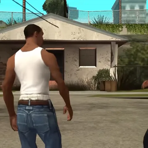 Анимация из игры Grand Theft Auto: San Andreas, где главный герой в белой майке и его друг в зелёной футболке и кепке обмениваются рукопожатием на фоне жилого дома.