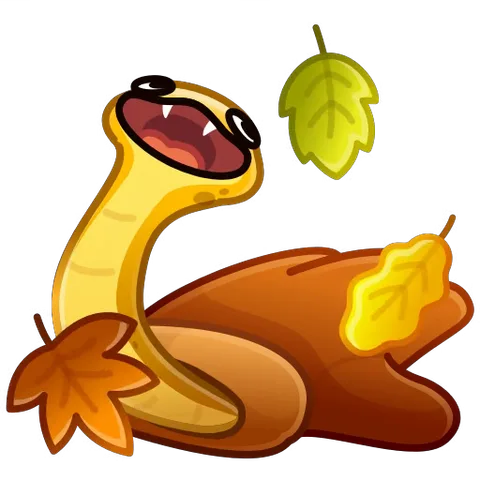 Милый жёлтый змей лежит на куче коричневых осенних листьев, широко улыбаясь. Вокруг него падают разноцветные листья.