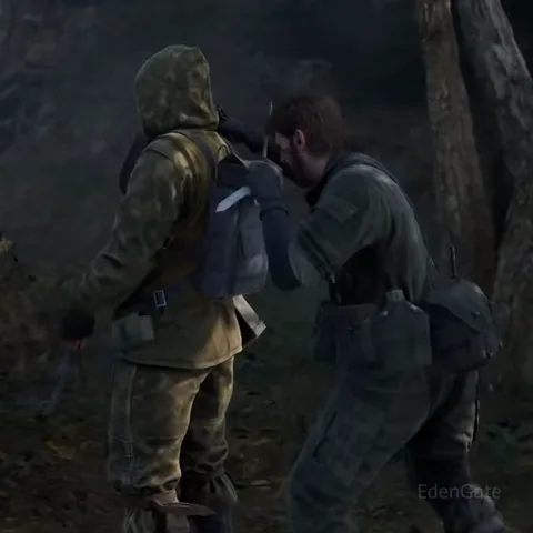 Анимация из игры Metal Gear Solid Delta: Snake Showdown. Бородатый персонаж в зелёной форме атакует солдата в камуфляже сзади, после чего тот падает на землю.