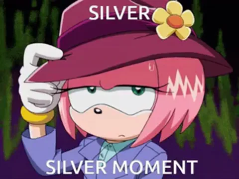 Анимация персонажа Эми Роуз в шляпе детектива с текстом Silver Moment на фоне леса.