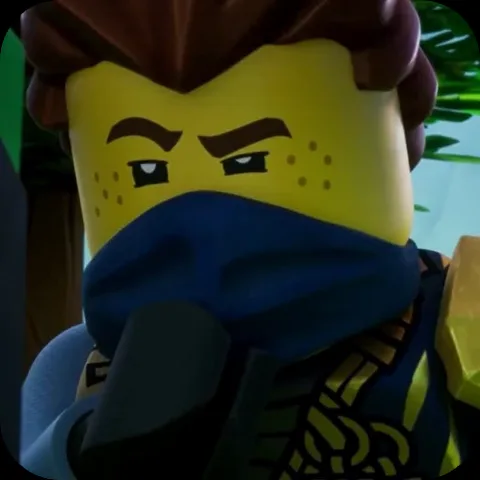 Анимация с персонажем Джея из LEGO Ninjago, который задумчиво смотрит в сторону, прикрыв рот рукой.