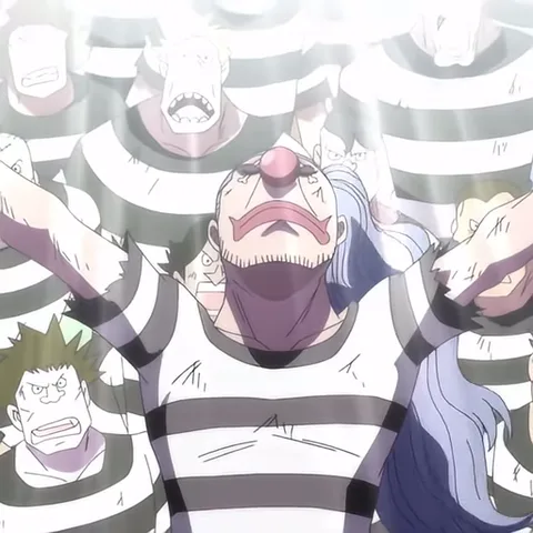 Анимация с персонажем Багги из аниме One Piece, который кричит с поднятыми руками на фоне толпы заключённых.