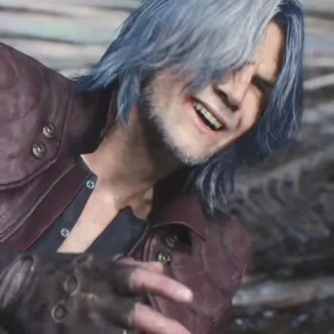 Анимация персонажа из игры Devil May Cry (похожего на Данте), который закрывает глаза и морщится от усталости.