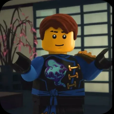 Анимация персонажа Джея из LEGO Ninjago в синем кимоно с драконом, который пожимает плечами на фоне японского интерьера.