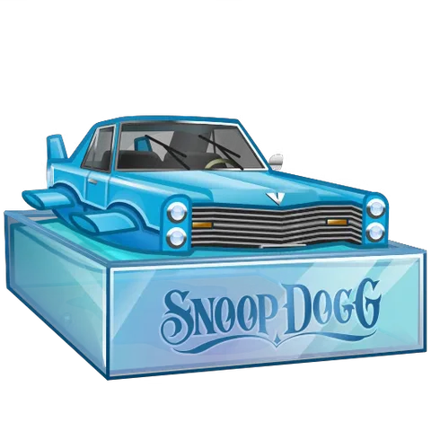 Голубой автомобиль в стиле лоурайдер на подиуме с надписью Snoop Dogg и эффектом ряби.