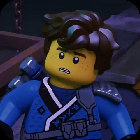 Анимация персонажа Джея из LEGO Ninjago, который выглядит растерянным и слегка покачивает головой.