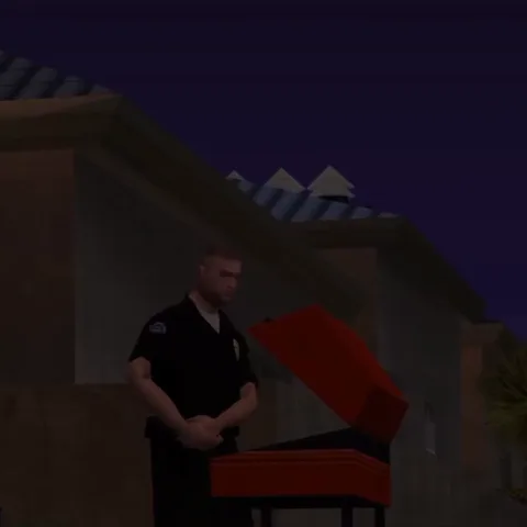 Анимация из игры GTA San Andreas: полицейский жарит мясо на красном мангале во дворе дома, после чего происходит вспышка огня.