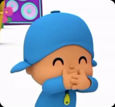 Анимация персонажа Pocoyo, который прикрывает рот руками и смеется.