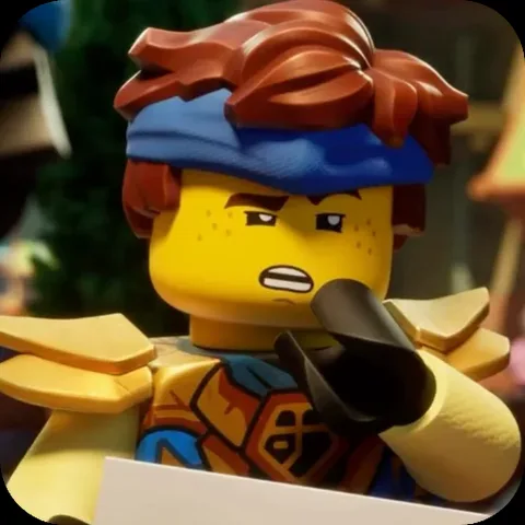 Анимация персонажа Джея из LEGO Ninjago, который читает бумагу и указывает на неё пальцем.